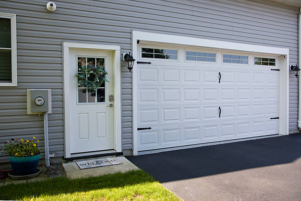 24/7 Emergency Garage Door Panel Replacement experts in Hartselle, AL
